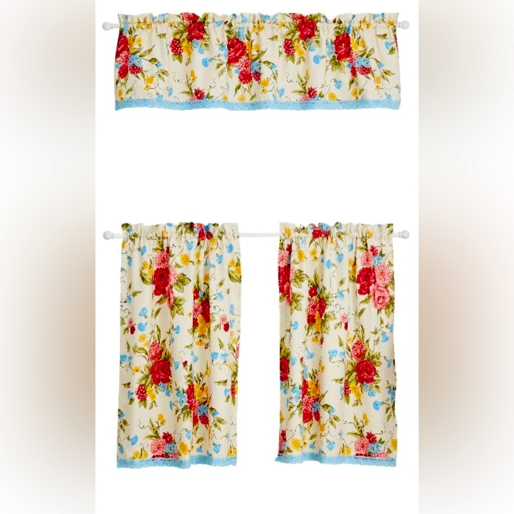 The Pioneer Woman Sweet Rose 3-Piece Tier & Valance Set. Brand New